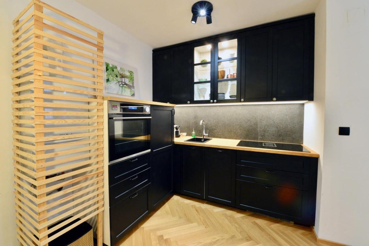 Modern Flat With Parking Space Apartment Vienna Exterior photo